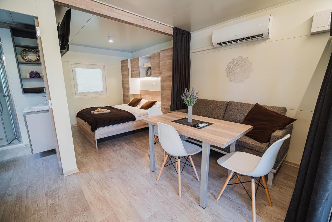 Premium Mobile Tree House With Thermal Riviera Tickets Чатеж-об-Сави Экстерьер фото