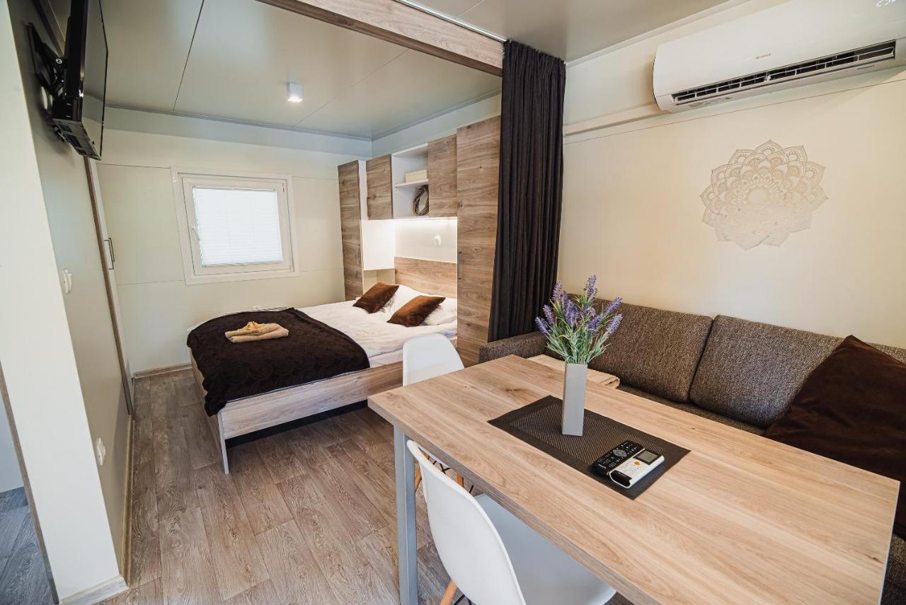 Premium Mobile Tree House With Thermal Riviera Tickets Чатеж-об-Сави Экстерьер фото
