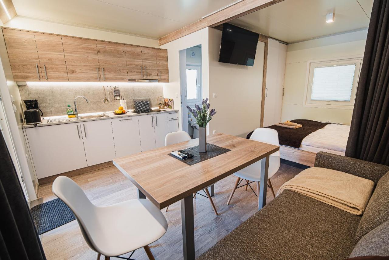 Premium Mobile Tree House With Thermal Riviera Tickets Чатеж-об-Сави Экстерьер фото